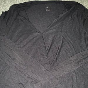 Cute overlapping black blouse